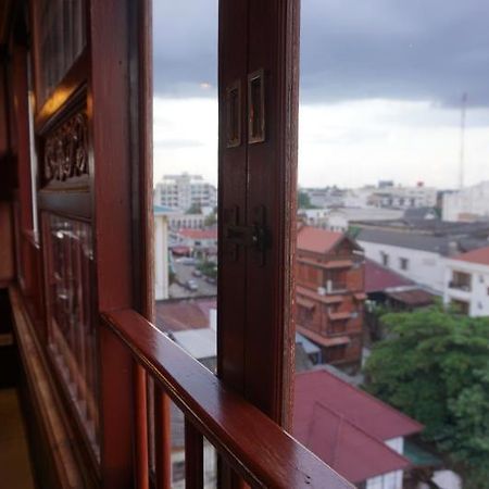 Manorom Boutique Hotel Vientiane Buitenkant foto