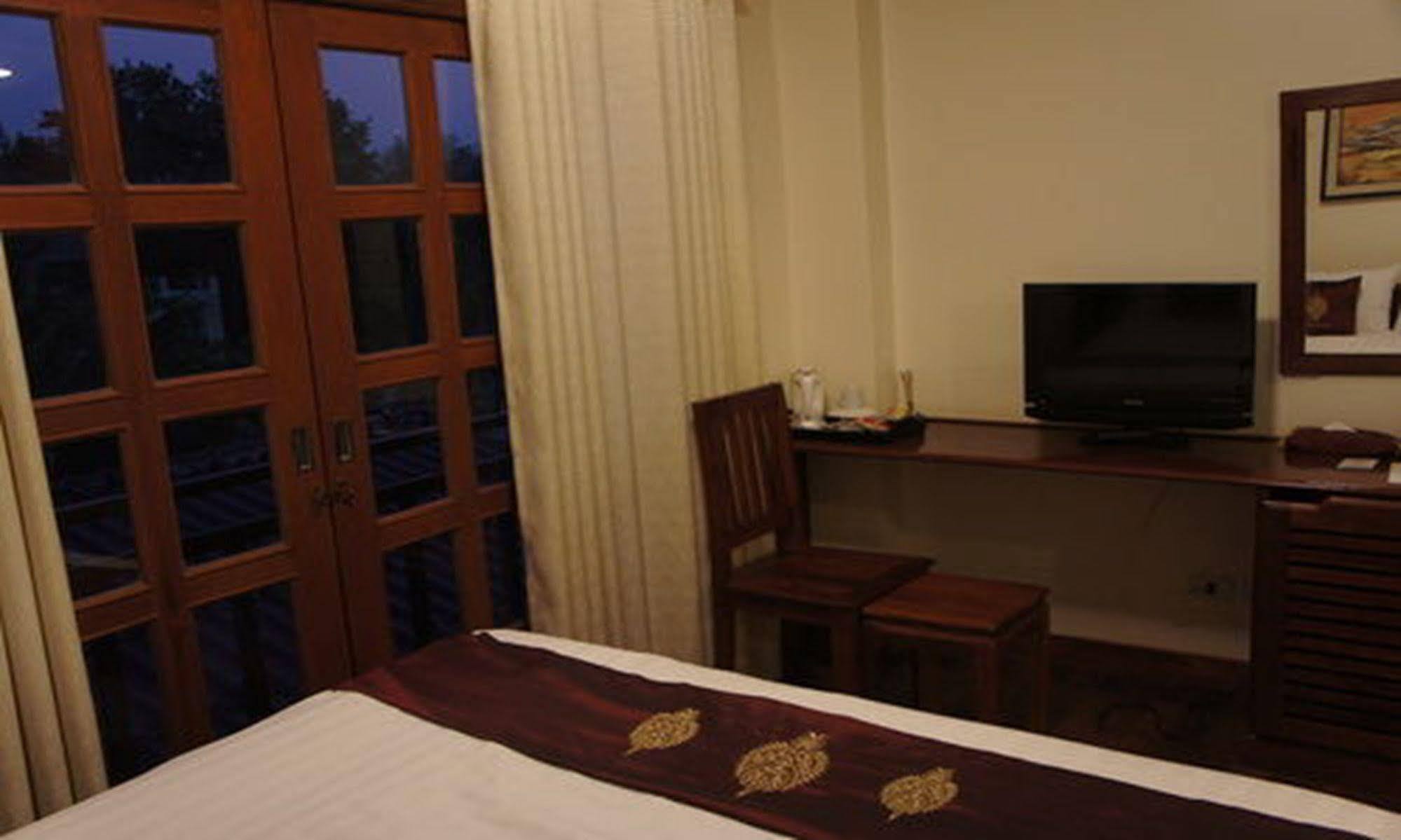 Manorom Boutique Hotel Vientiane Buitenkant foto