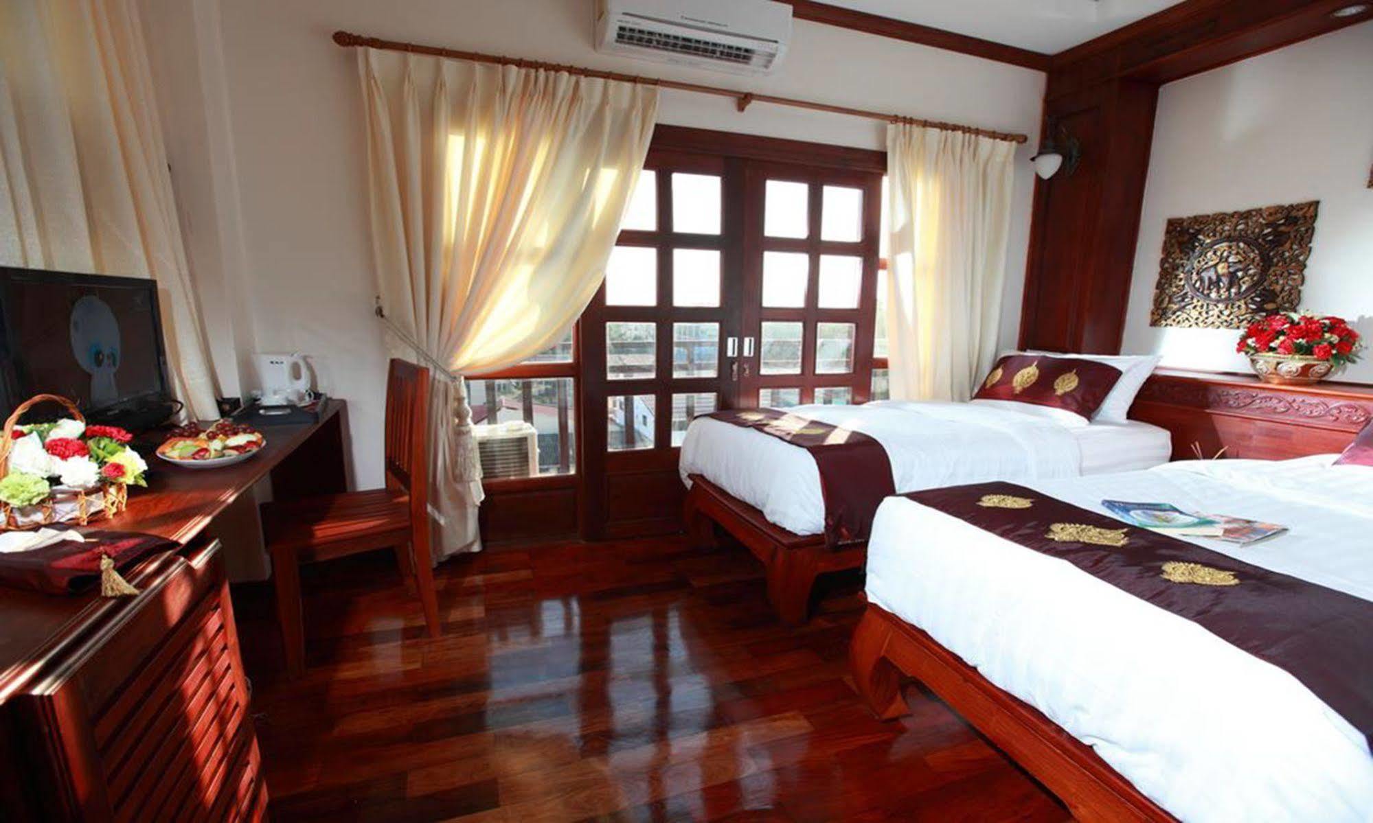 Manorom Boutique Hotel Vientiane Buitenkant foto