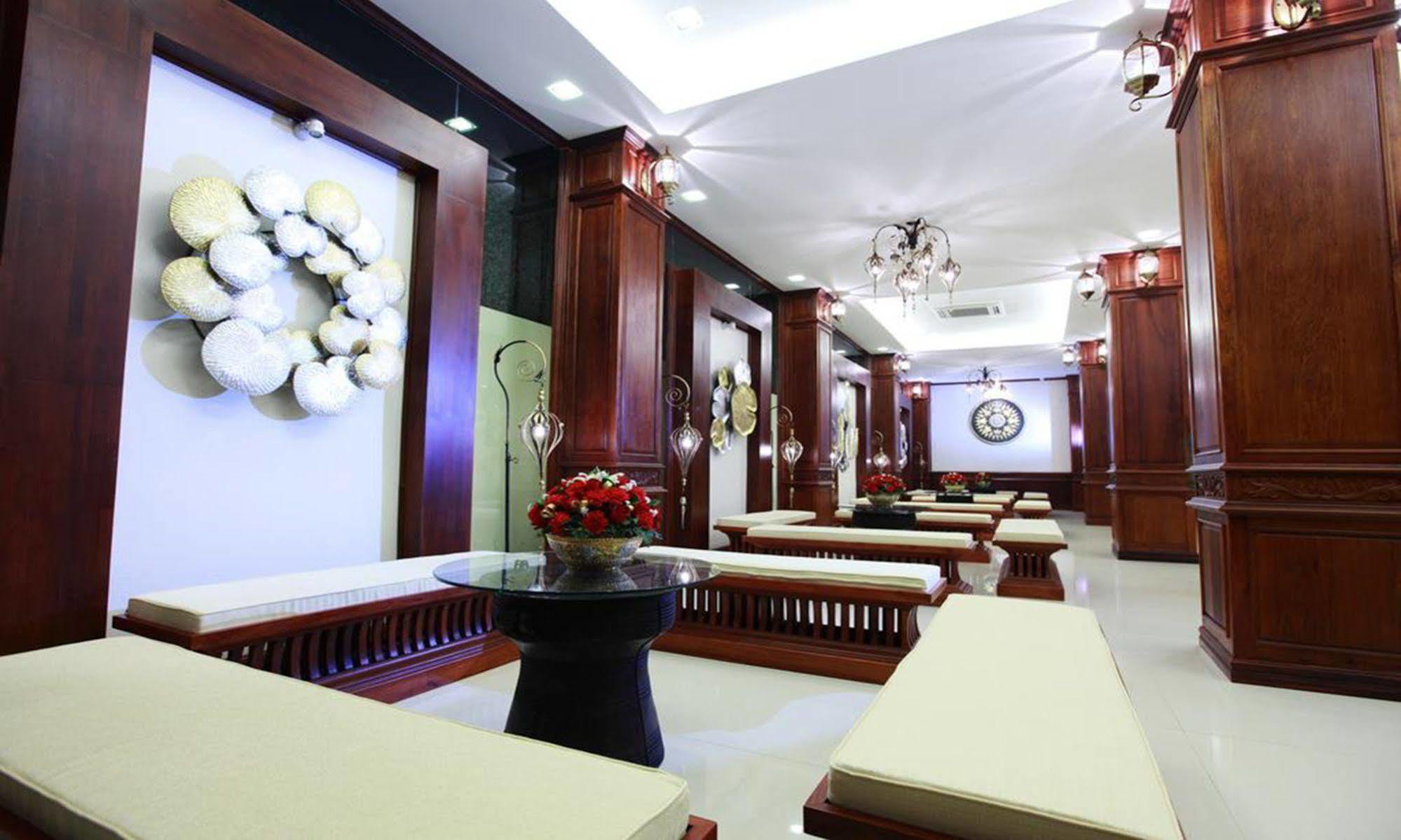 Manorom Boutique Hotel Vientiane Buitenkant foto