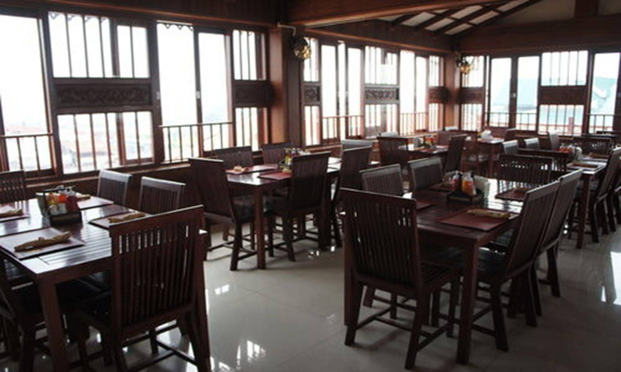 Manorom Boutique Hotel Vientiane Buitenkant foto